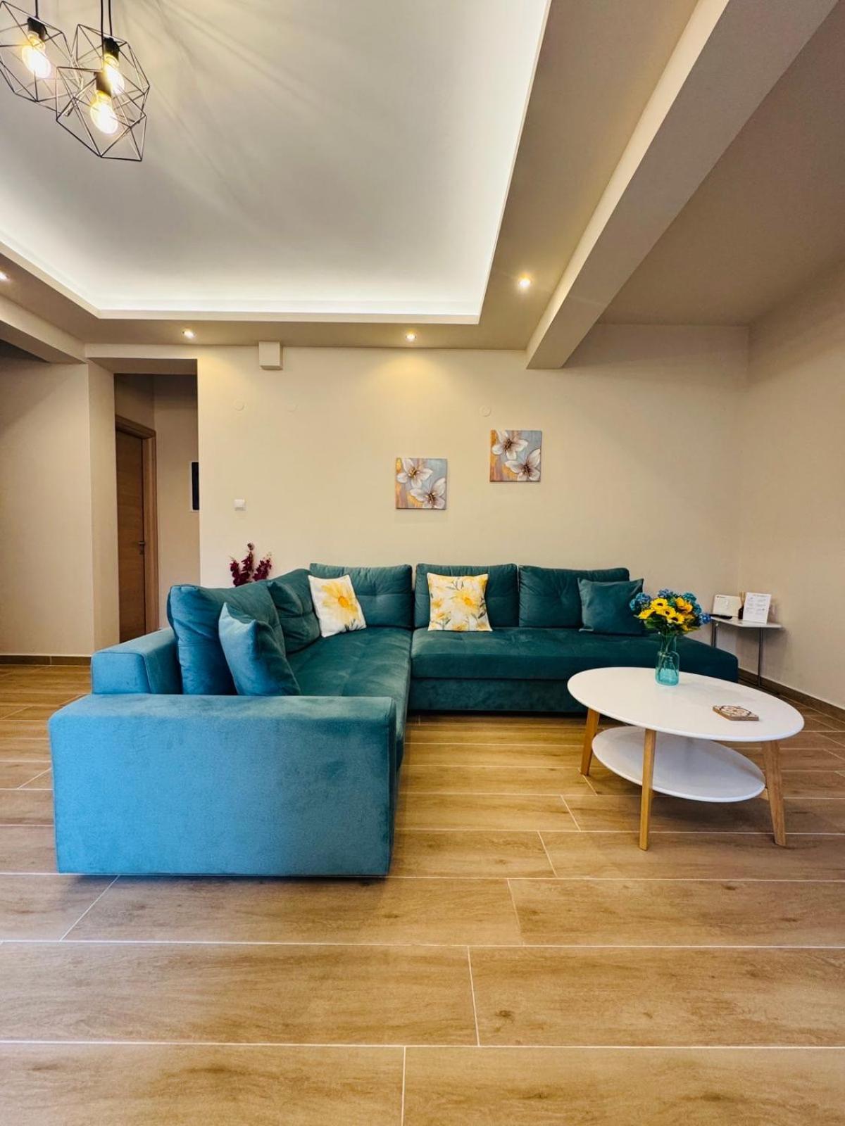 Secret Garden Apartment